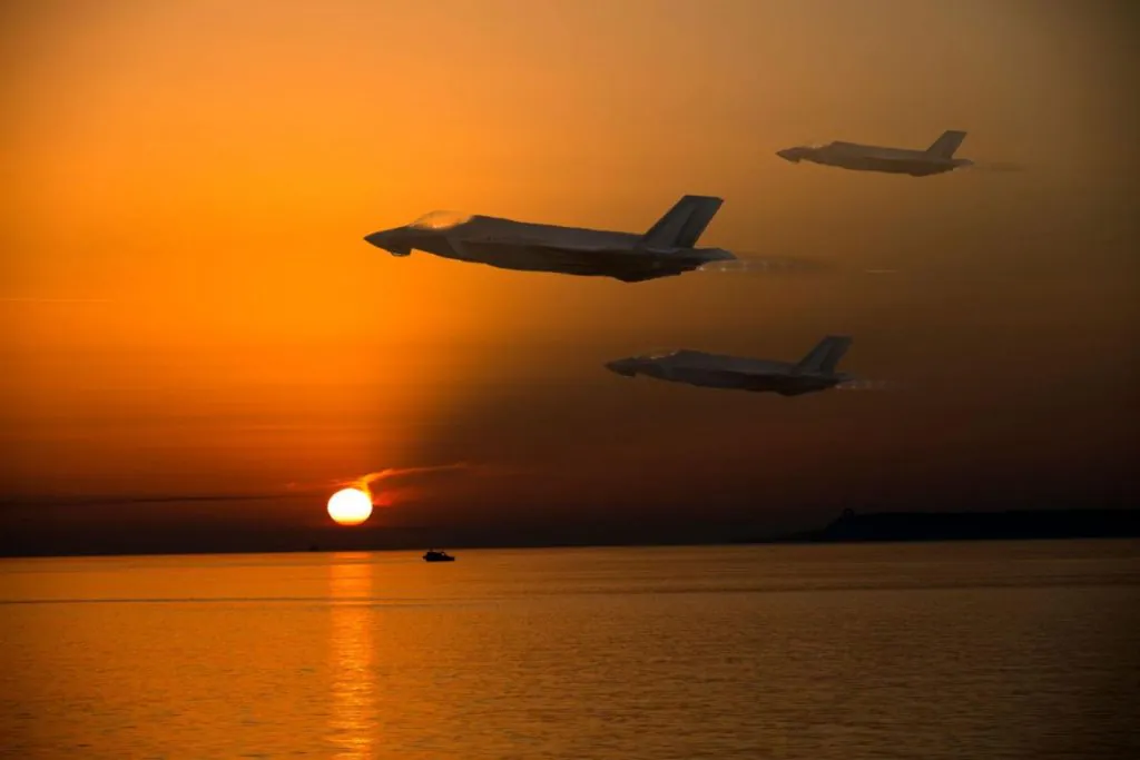 F-35 introduce l’intelligenza artificiale: rafforzata la capacità di riconoscimento delle minacce