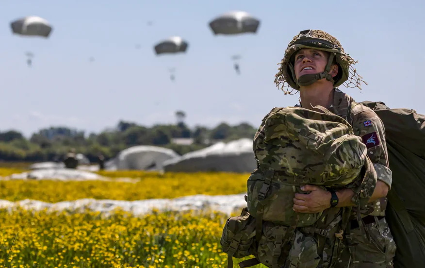 The English Paratrooper Who Returned to Military Career
