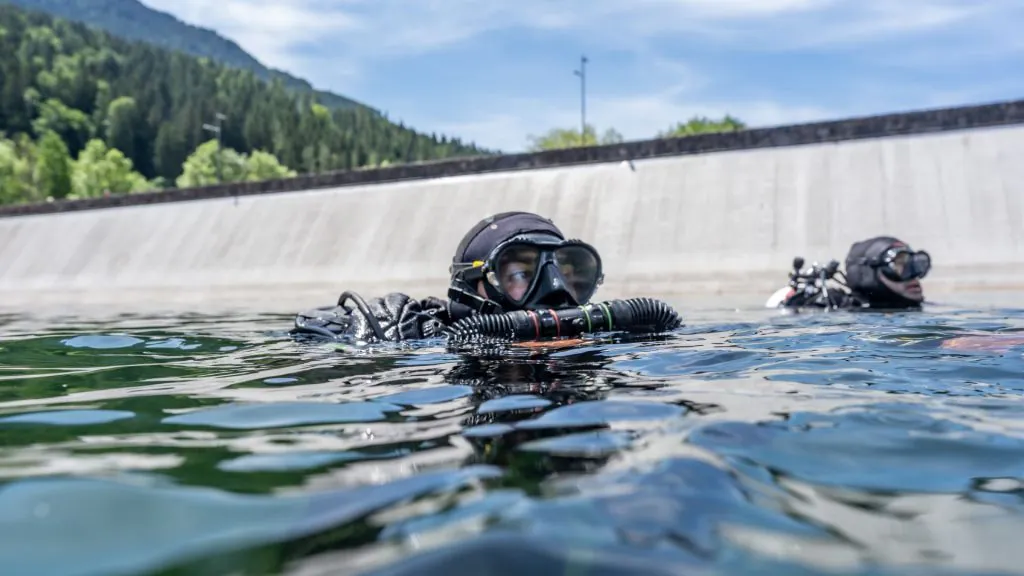 COMSUBIN, closed-circuit rebreather training completed in Lake Serraia for Divers COMSUBIN, closed-circuit rebreather training completed in Lake Serraia for Divers