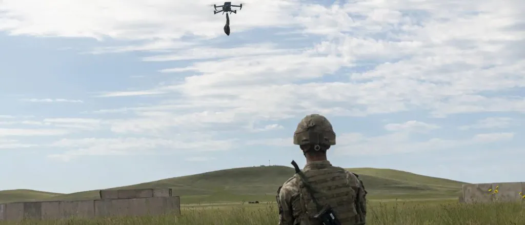 Blood from the sky: how drones save wounded paratroopers Blood from the sky: how drones save wounded paratroopers